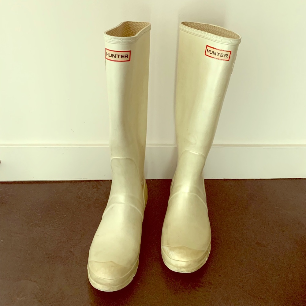 Ivory pearly hunter boots